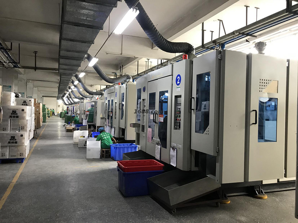 廣州云輝塑料包裝工廠實(shí)景